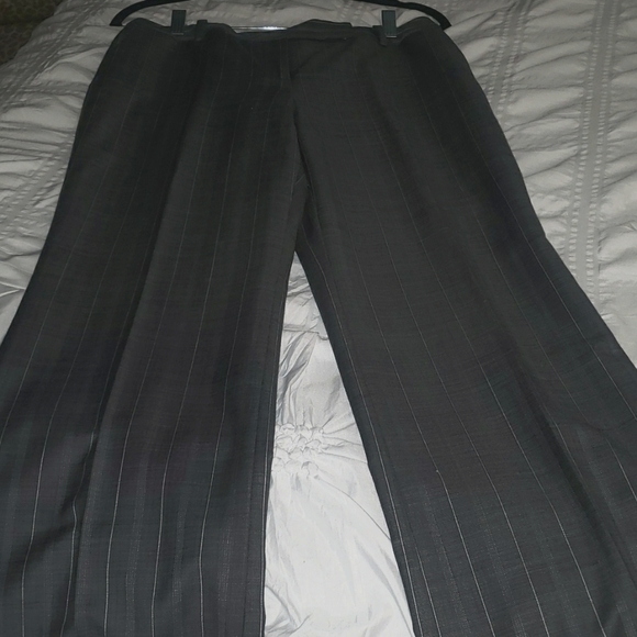Women's Ann Taylor 6 petite slacks - Picture 1 of 4